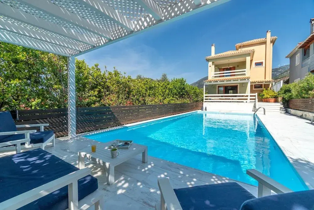 SUN VILLA GLYFADA