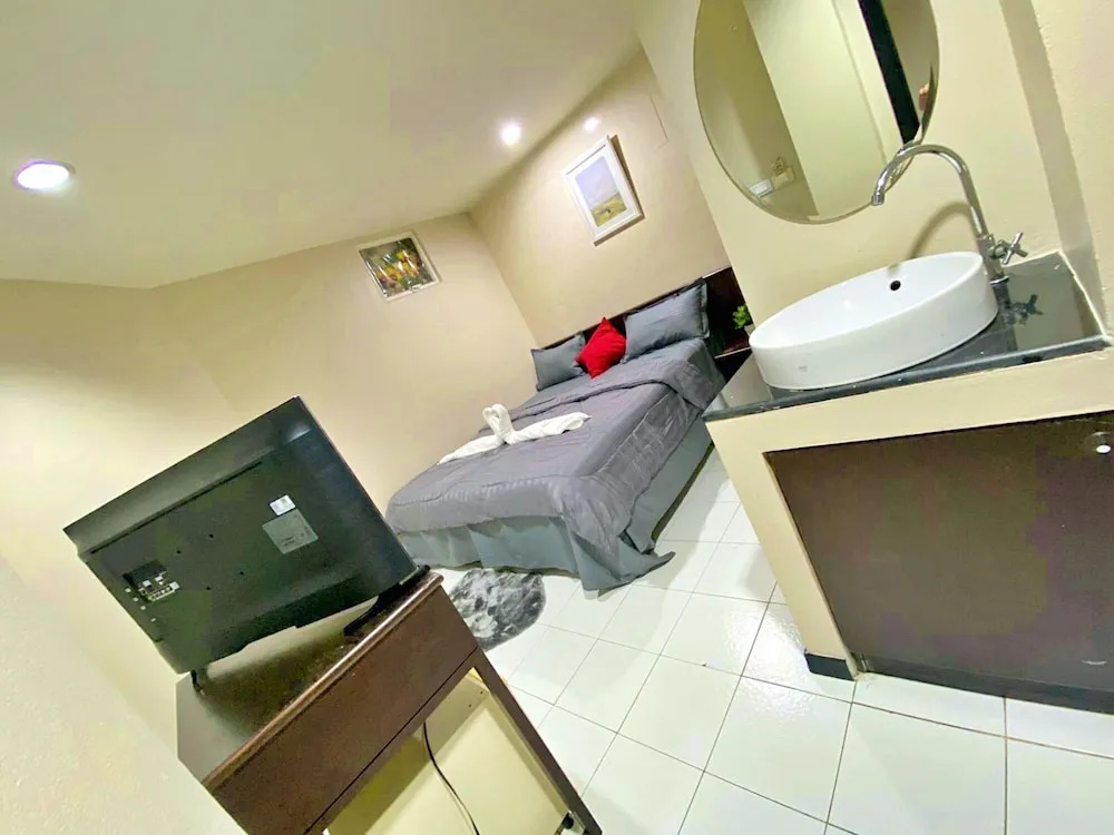Sukhumvit Beds