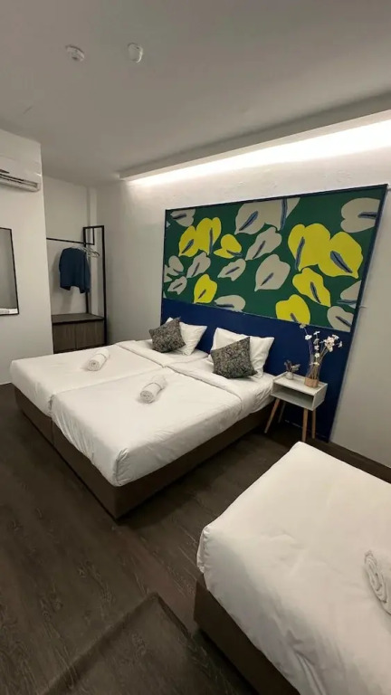 Traveller Ark Hotel and Bunks