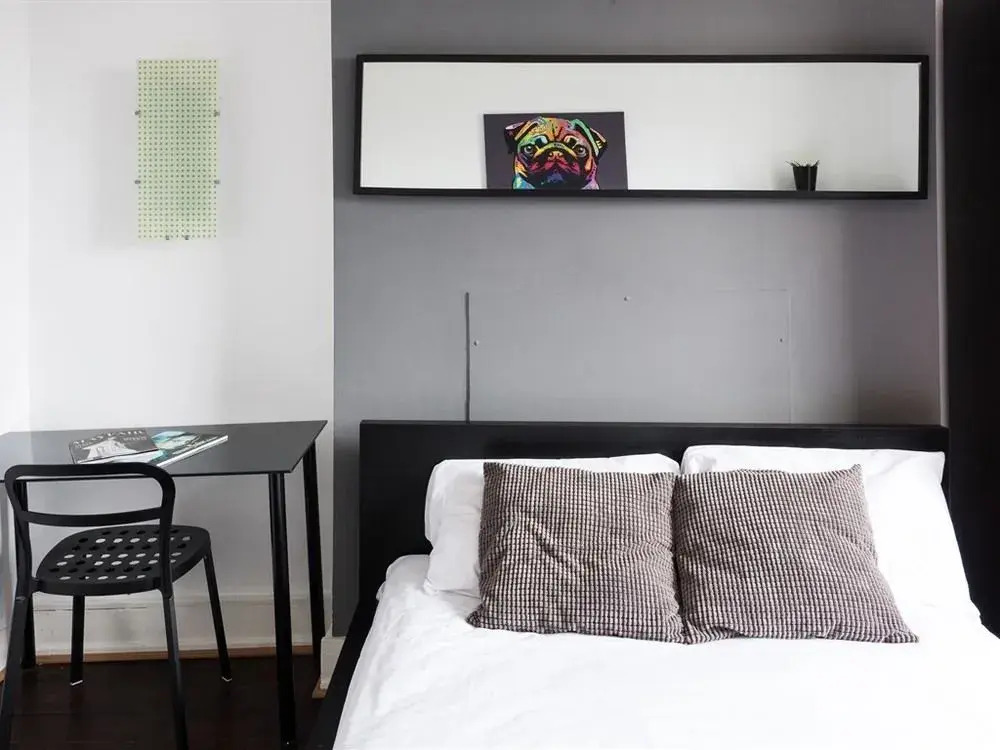 Shoreditch Escape by City Sparrow