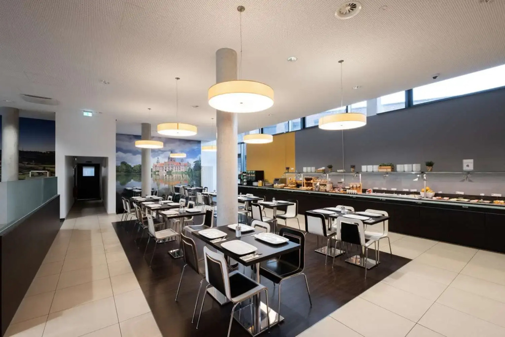 Отель Premier Inn Hannover City University hotel