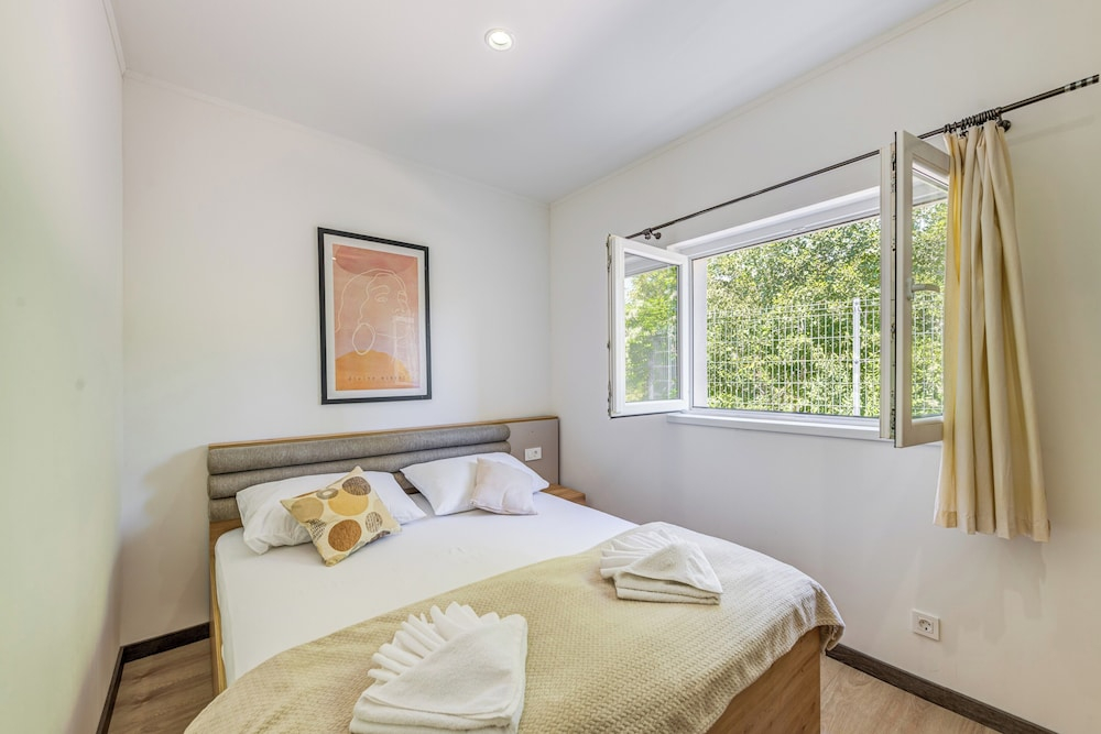 Villa Gariful Sleeps 8 with Pool & Pet Friendly