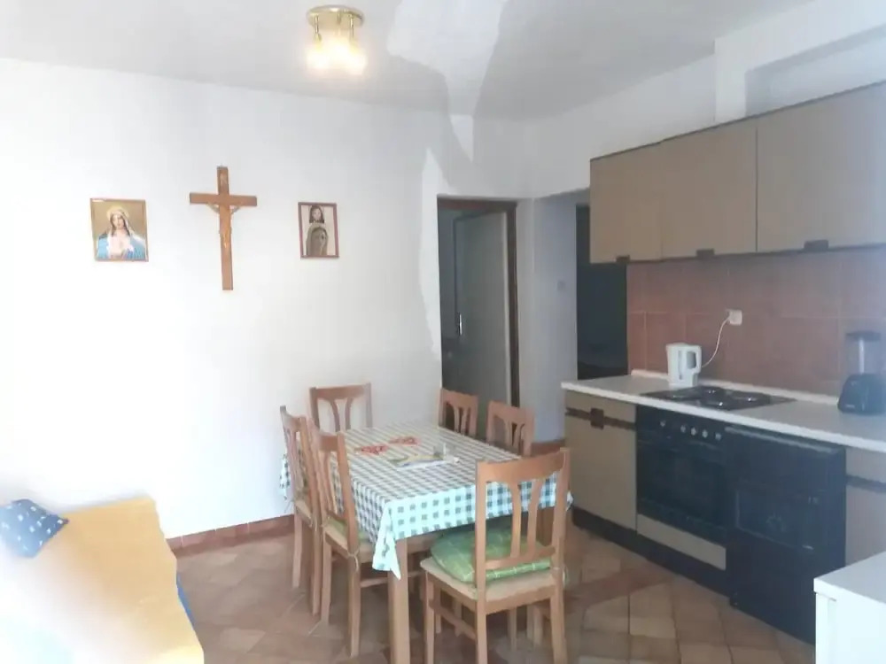 Apartment With 2 Bedrooms in Baška Voda, With Enclosed Garden and Wifi