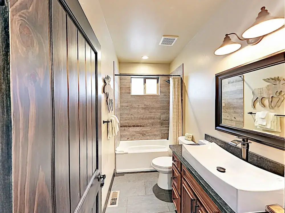 2015 South Lake Tahoe - 4 Br Home