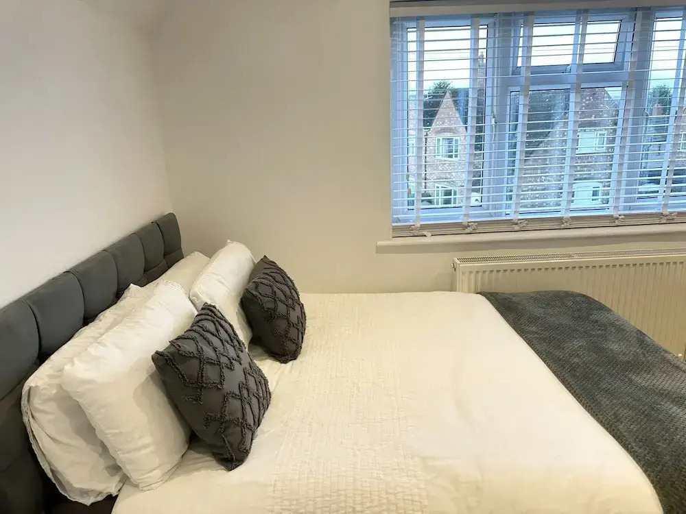 Charming 3-bed Home Minutes From City Centre