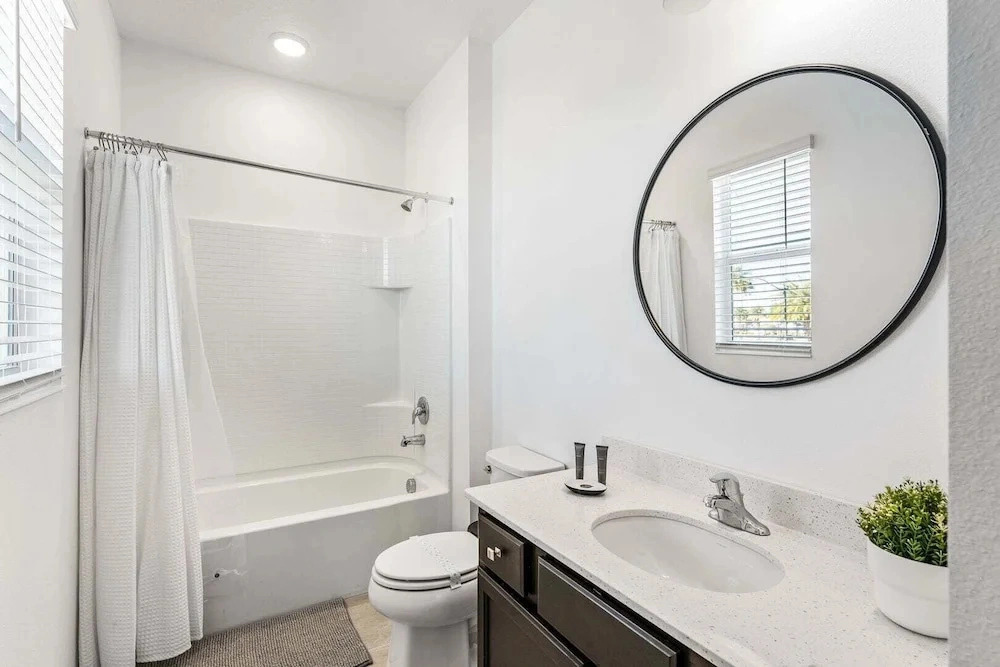 Resort-style Living w Private Pool & Amenities