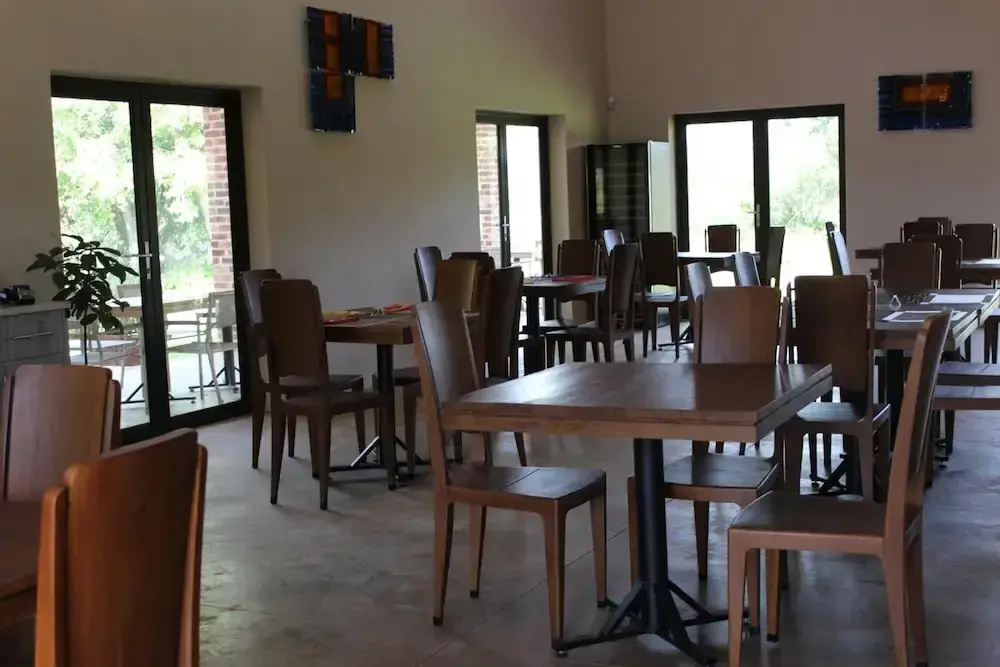 Esthers Country Lodge