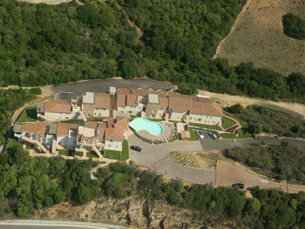 Holiday Home in Baja Sardinia Near Beach