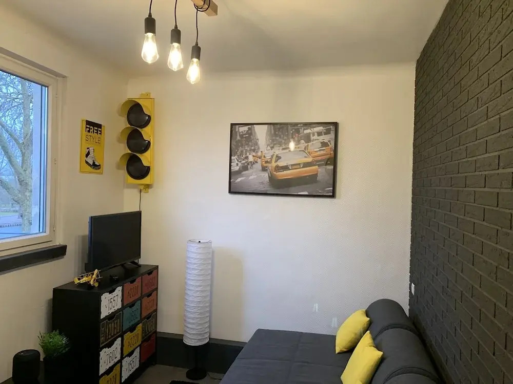 Amiens Room