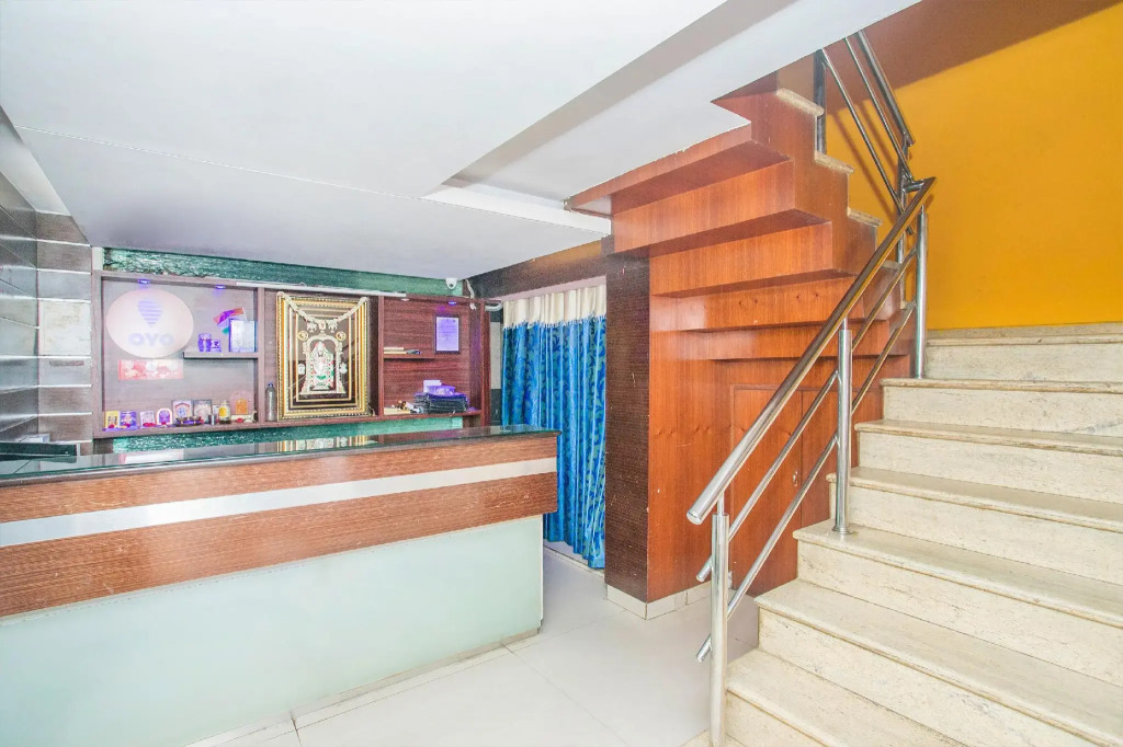 OYO 5590 Ujwal Residency