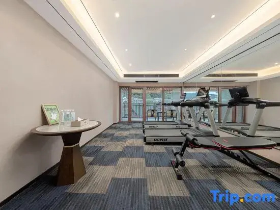 TILL BRIGHT Hotel (Tuojiang Store, Phoenix Ancient City)