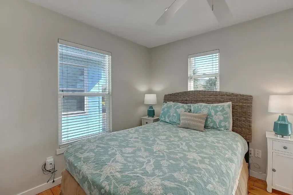 Island Time 38vw 3 Bedroom Home by Redawning