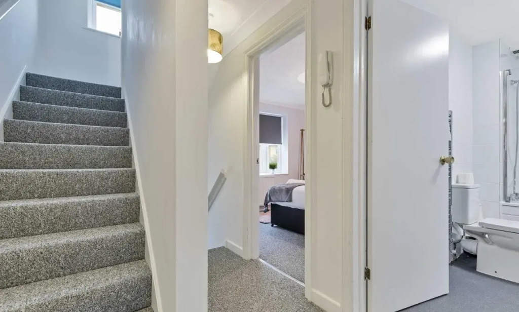 Seabright Townhouse | By My Getaways | Parking for one car