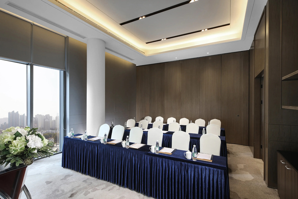 Holiday Inn Shanghai Huaxia by IHG