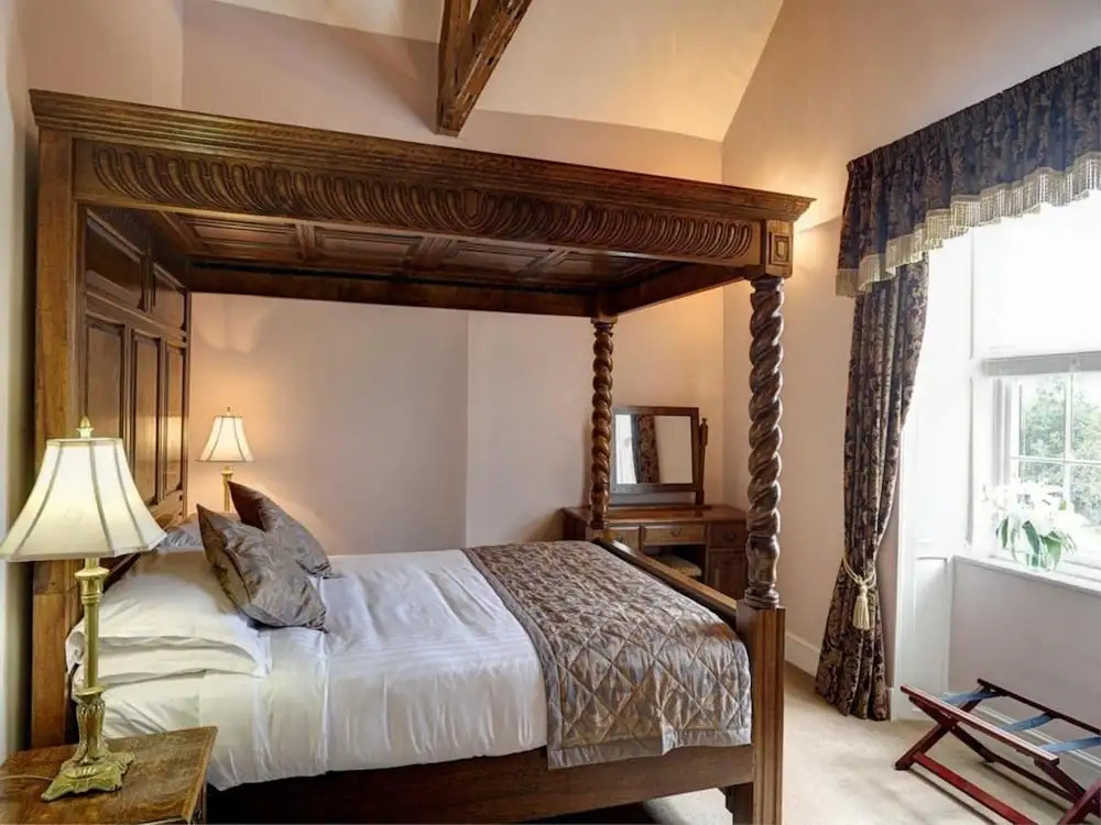 Brigands Inn
