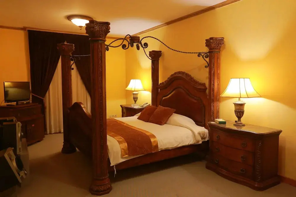 Western Garden Hotel
