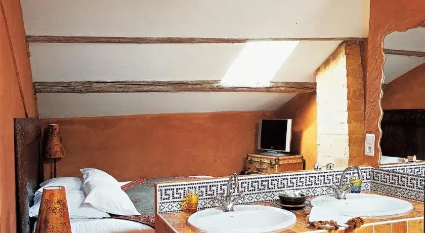 Une Autre Maison