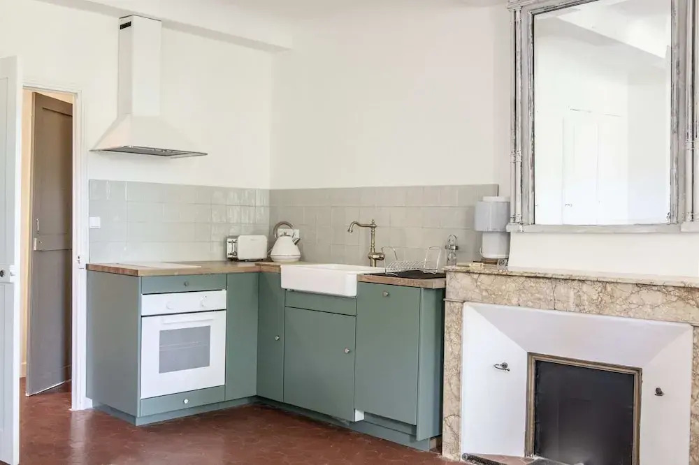 Maison Sumiane - Maison d hotes et locations avec piscine