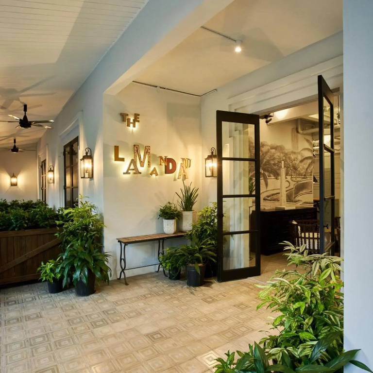 Lamandau House
