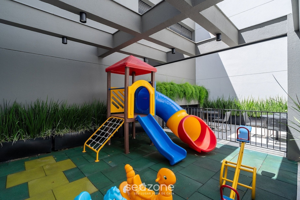 Fully Equipped Apartments 220 m From the Beach in Jurerê Rtys