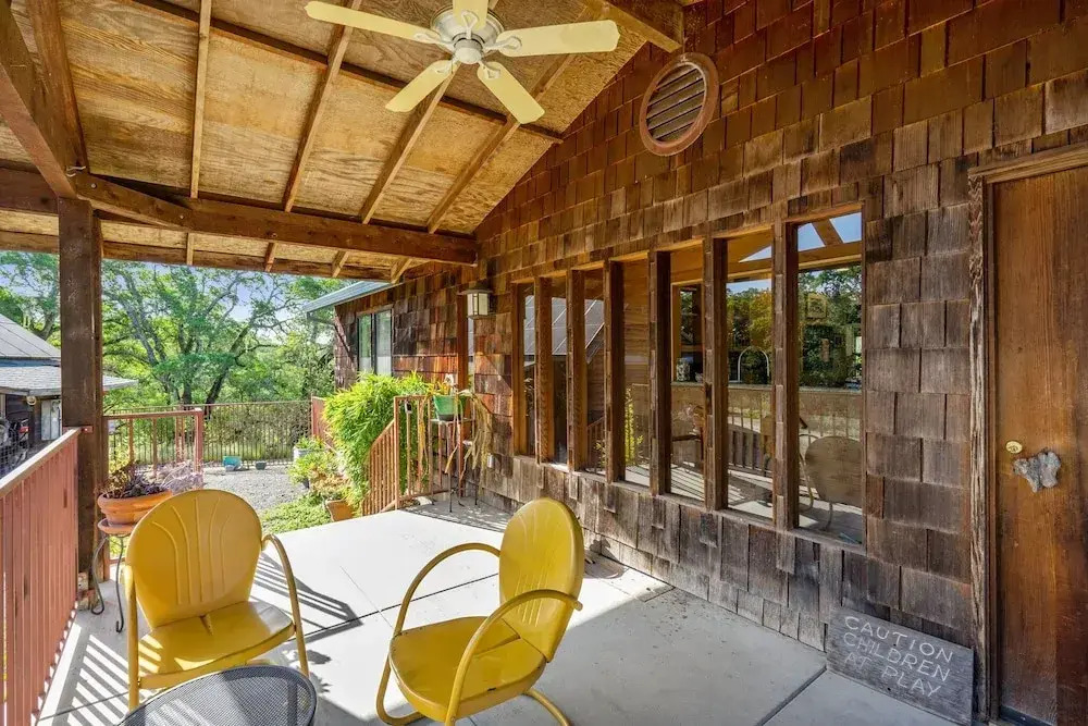 Healdsburg Home With Magnificent Vineyard View 2 Bedroom Home by RedAwning
