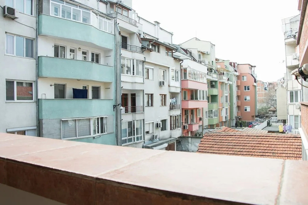 FM Deluxe 2- BDR Apartment - Youth Hill Plovdiv