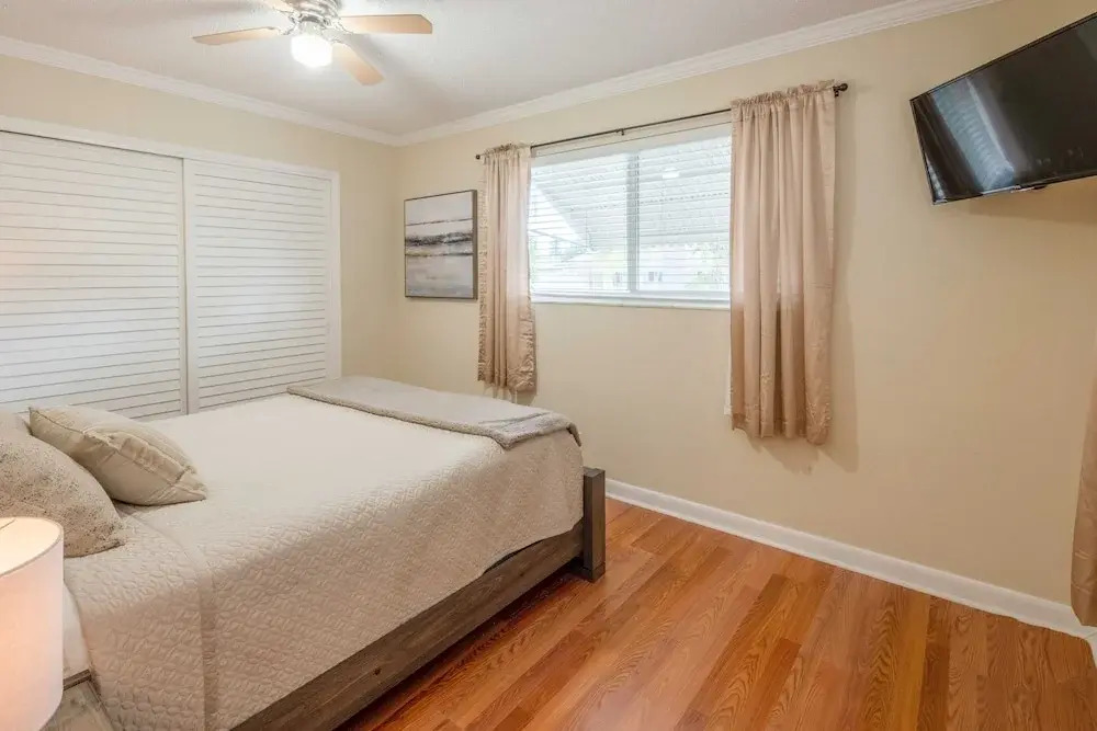 Gorgeous Canal W/ Private Pool & Dock 3 Bedroom Home