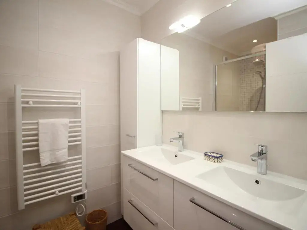 Appartement Mont-Dore, 2 pièces, 4 personnes - FR-1-608-98