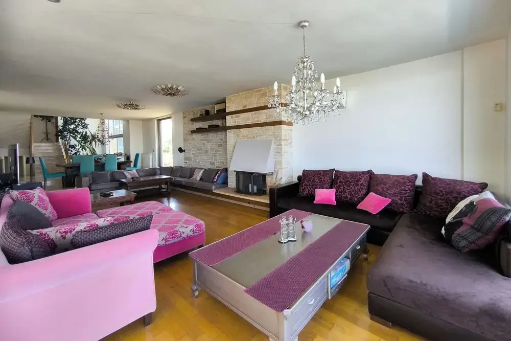 Villa Mirtylla luxury retreat w Pool, BBQ and Gym