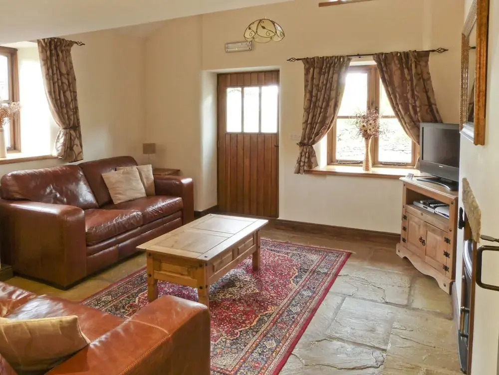 Oak Tree Cottage nestled in the hills of the Lake District and Yorkshire Dales