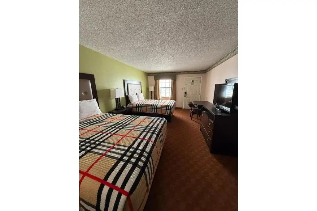 Victorian Inn By OYO Whitesboro US Hwy 82