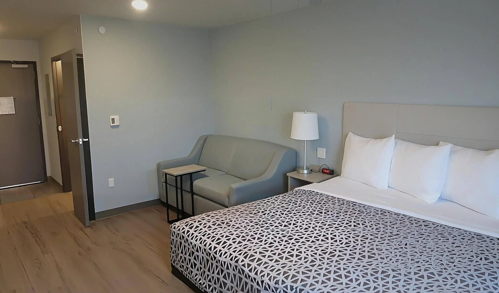 Woodspring Suites Elkhart