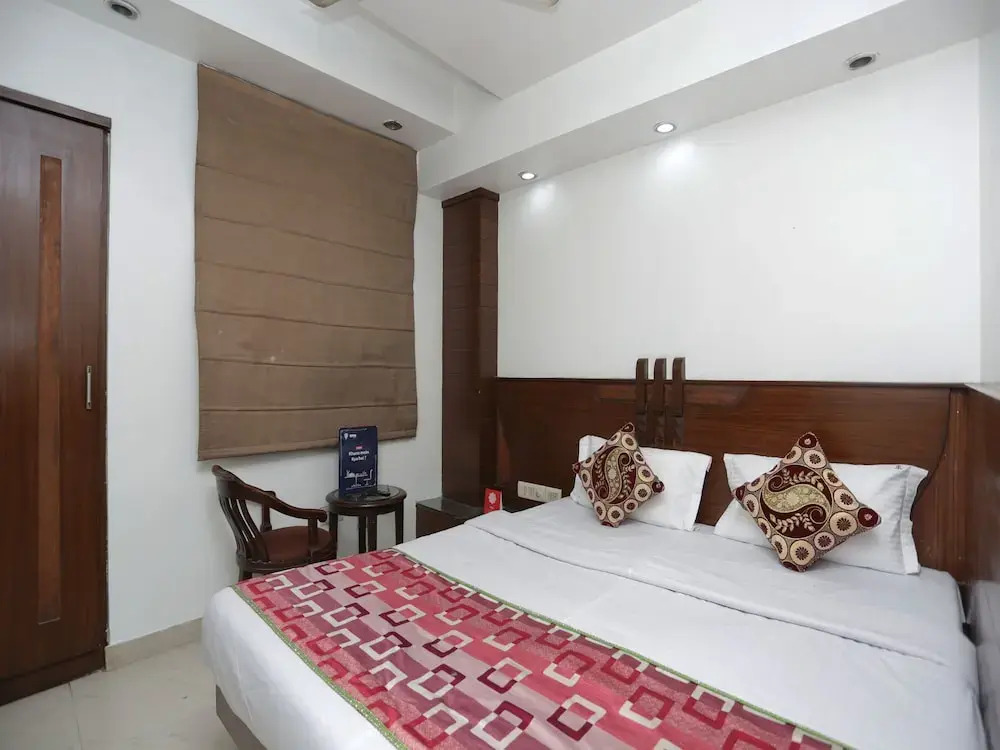 OYO 1660 Hotel Topaz