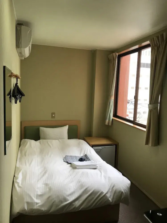 Station Hotel 25