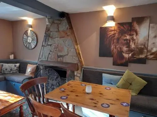 The Golden Lion Inn