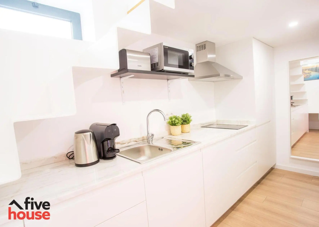 Five House 14A