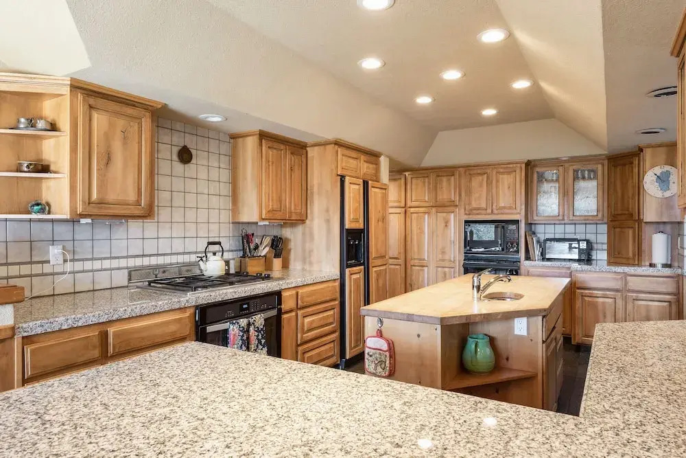 Bennett Flat Home 5 Bedrooms 4.5 Bathrooms Home