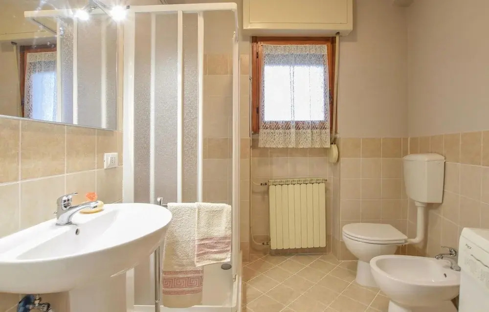 Nice Apartment in Lido di Camaiore With 2 Bedrooms and Wifi