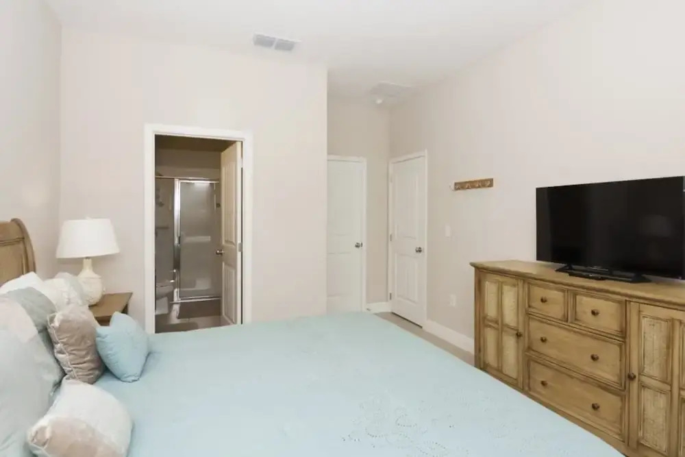Spacious and Gorgeous Home ST5148