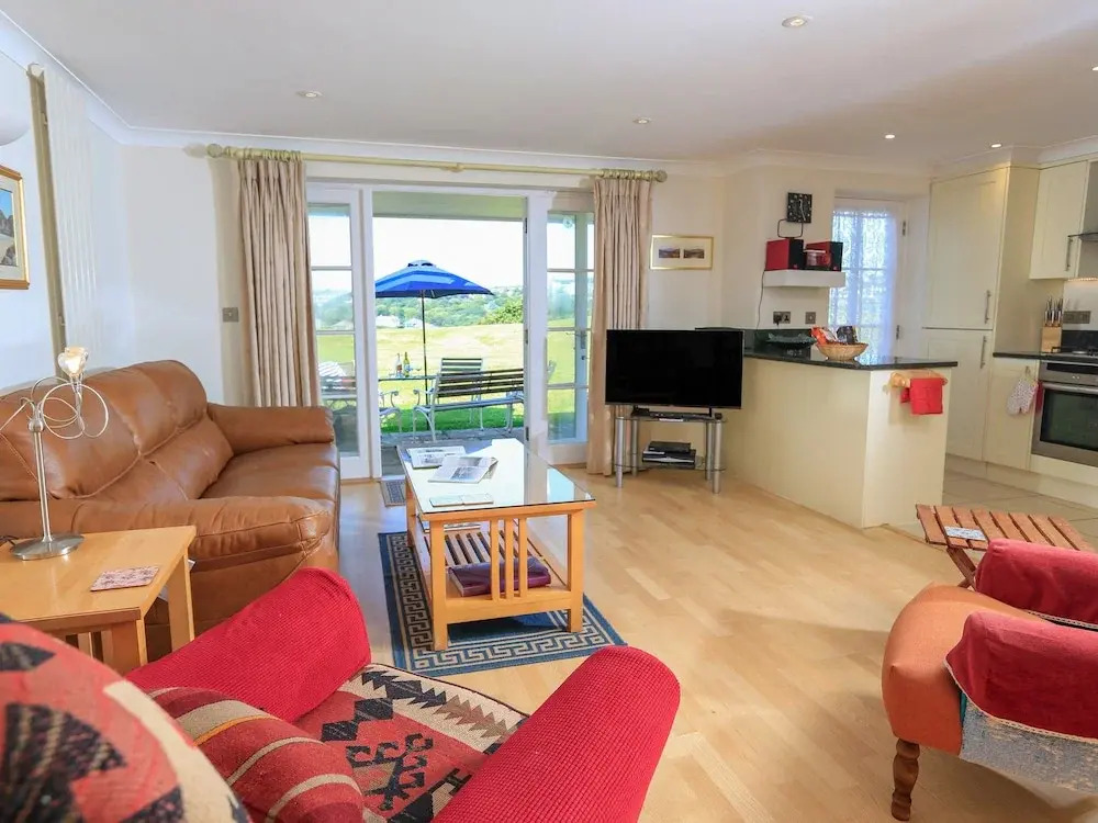 5 Thurlestone Beach