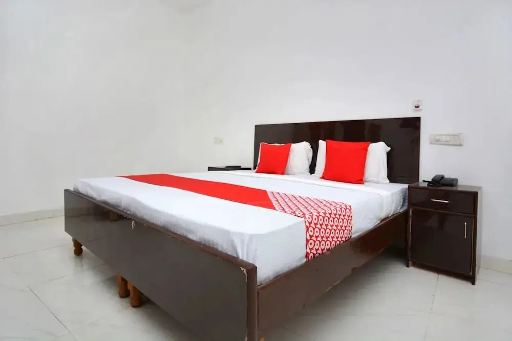 Kings Landing By OYO Rooms