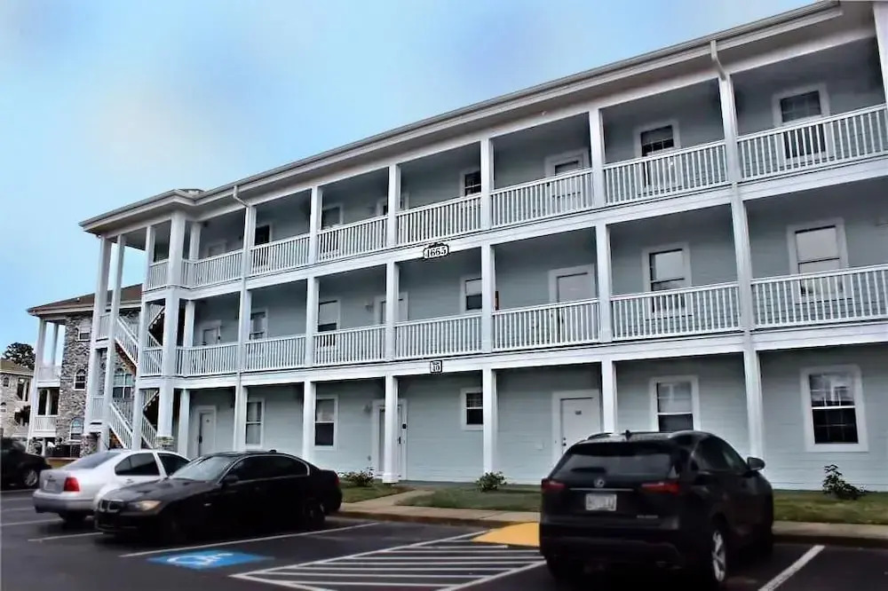Comfortable & Spacious Villa at Myrtlewood
