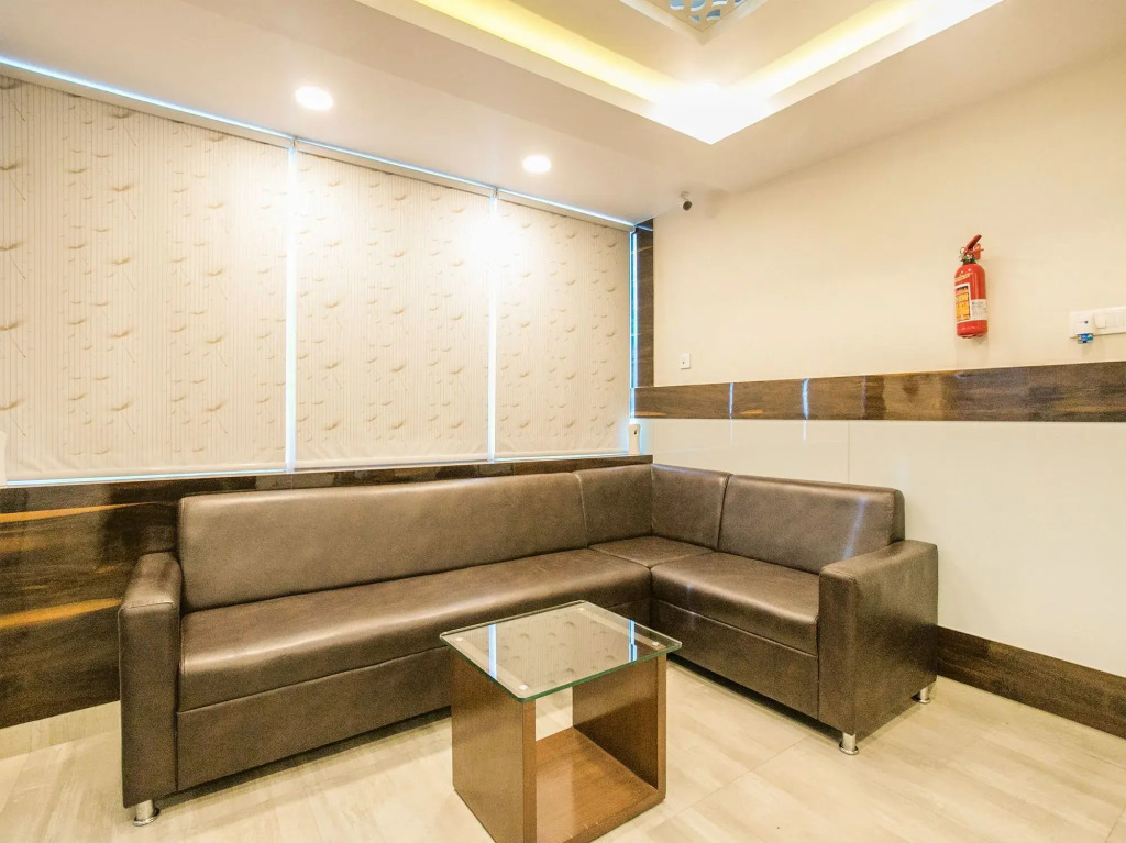 Capital O 15950 J K Residency