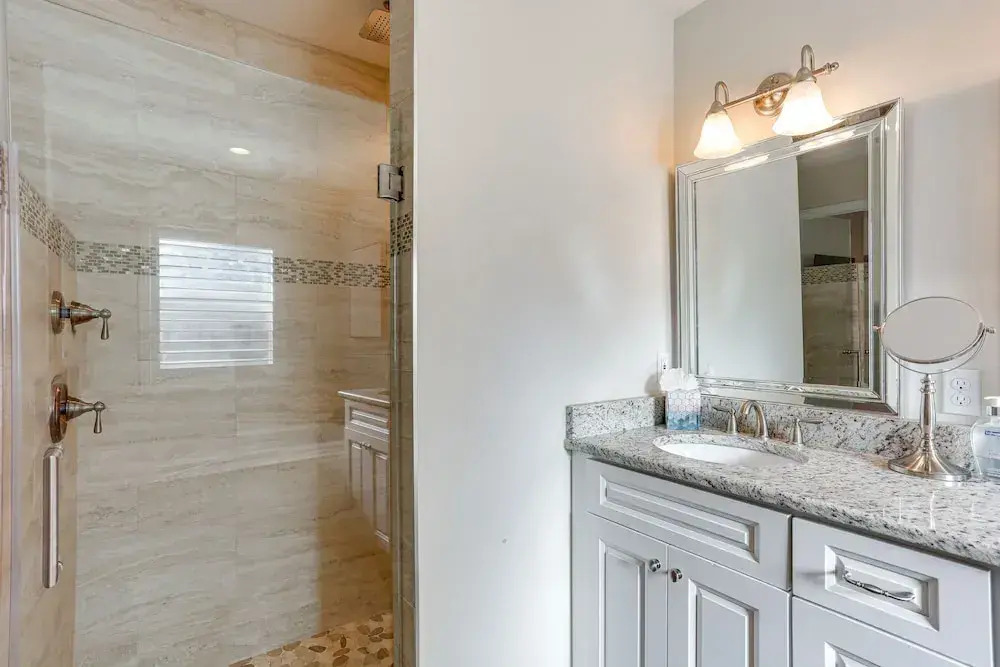 Fenced Yard, 4 Mi to Stuart Beach: Family Retreat!