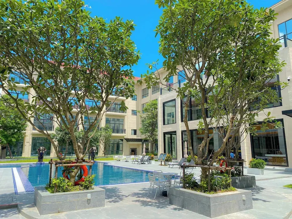 DongHu Resort Hotel