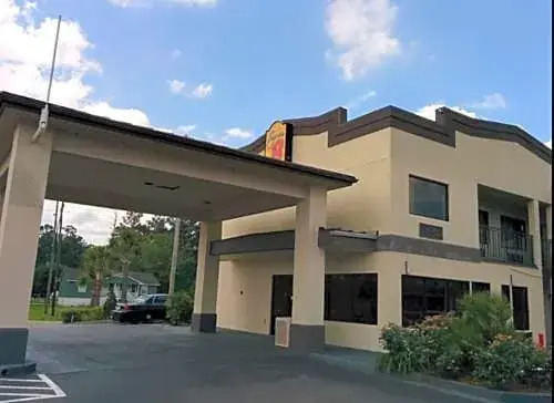 Super 8 Conway/ Myrtle Beach Area