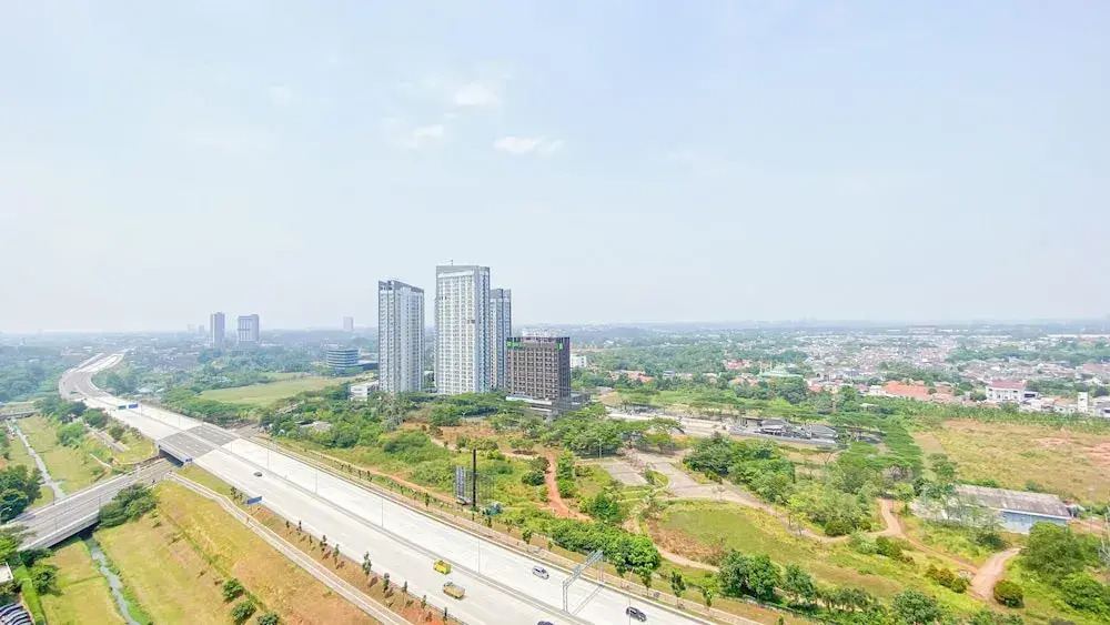 Relaxing And Strategic 2Br At Sky House Bsd Apartment