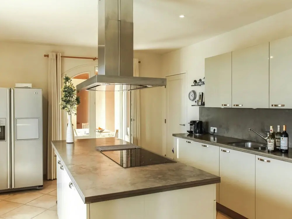 Elegant Villa with Pool, Cabris
