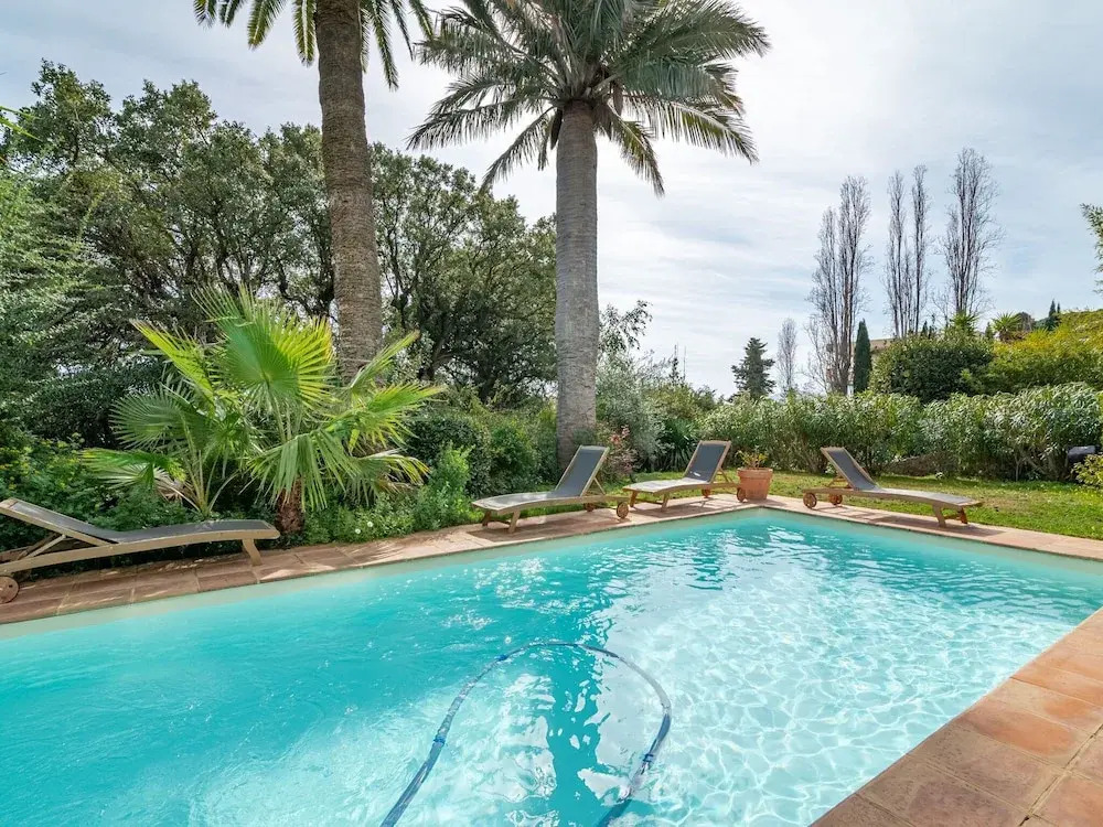 Premium Holiday Home in Cannes la Bocca With Swimming Pool