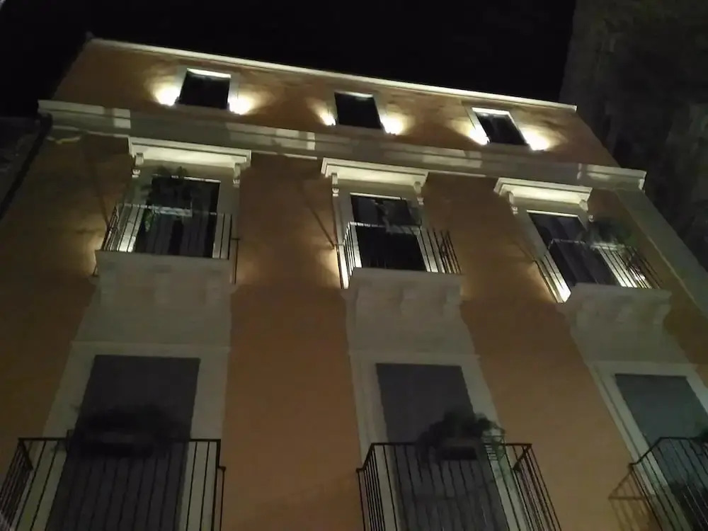 Preluna Central Palace